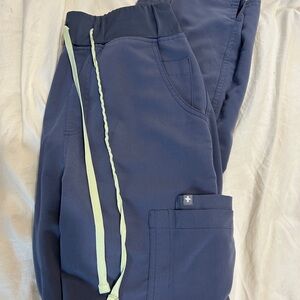 Figs women’s small/tall high waisted Yola scrub pant in discontinued space navy